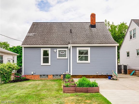 2nd image of 2414 Stanfield Dr