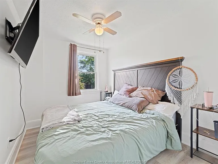 1263 Monmouth Rd — Photo 16