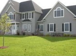 11 Clay Creek Dr, Suffield, CT 06078