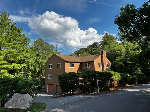 81 Voyagers Ln, Ashland, MA 01721