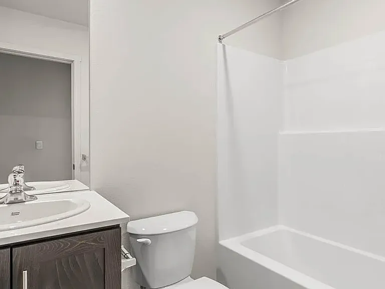 2629 Meadows Ln — Photo 6