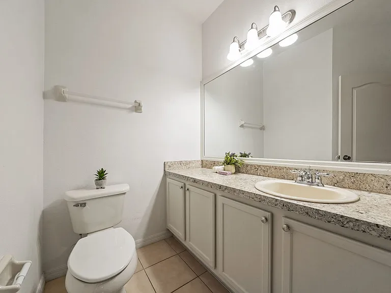 10612 Savannah Wood Dr — Photo 25