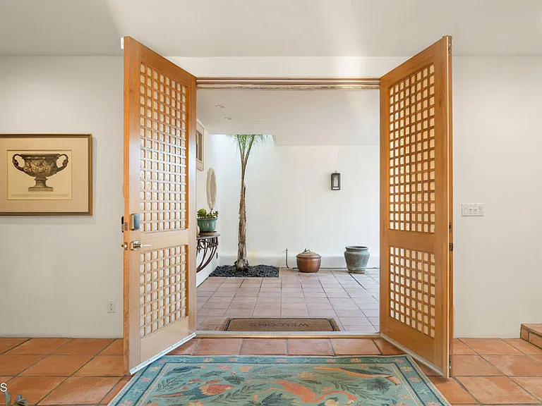1571 Mandalay Beach Rd — Photo 30