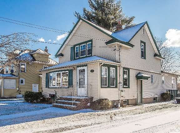 4th image of 129 W Marie St