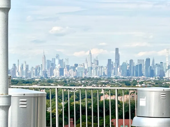 118-17 Union Turnpike image 16 of 26