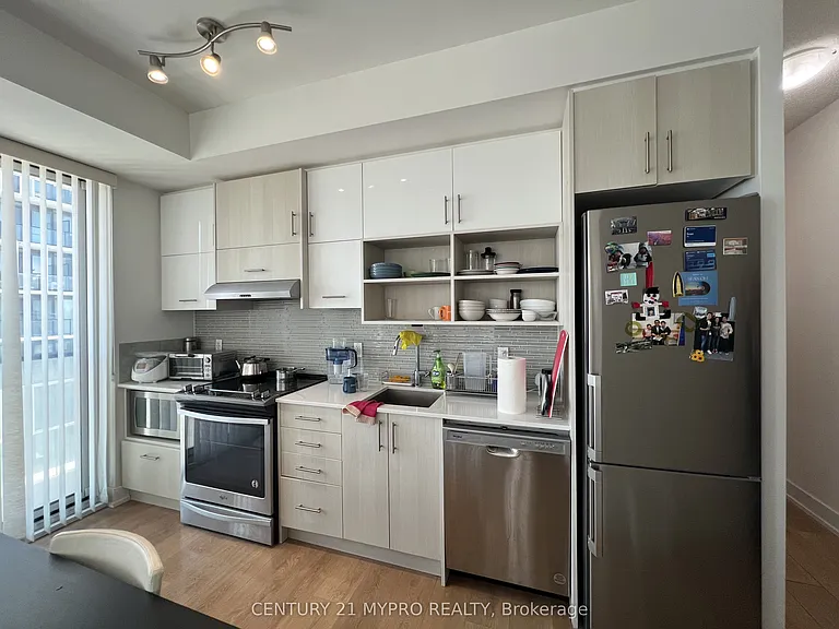 150 Fairview Mall Dr #802 — Photo 17