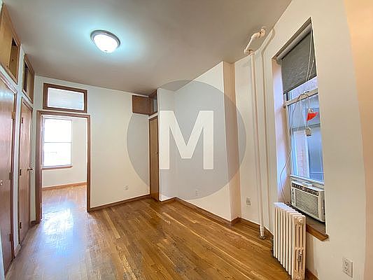 3rd image of 159 E 99th St APT 3D