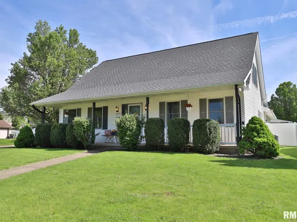 1952 Deer Ln, Washington, IL 61571