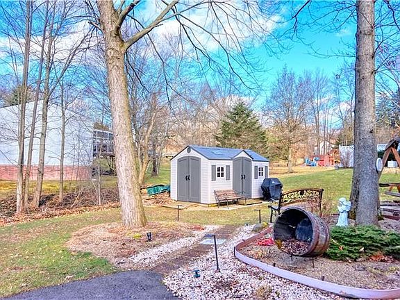 Perfectly landscaped and a new shed!