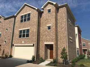 11602 Main Pine Dr, Houston, TX 77025