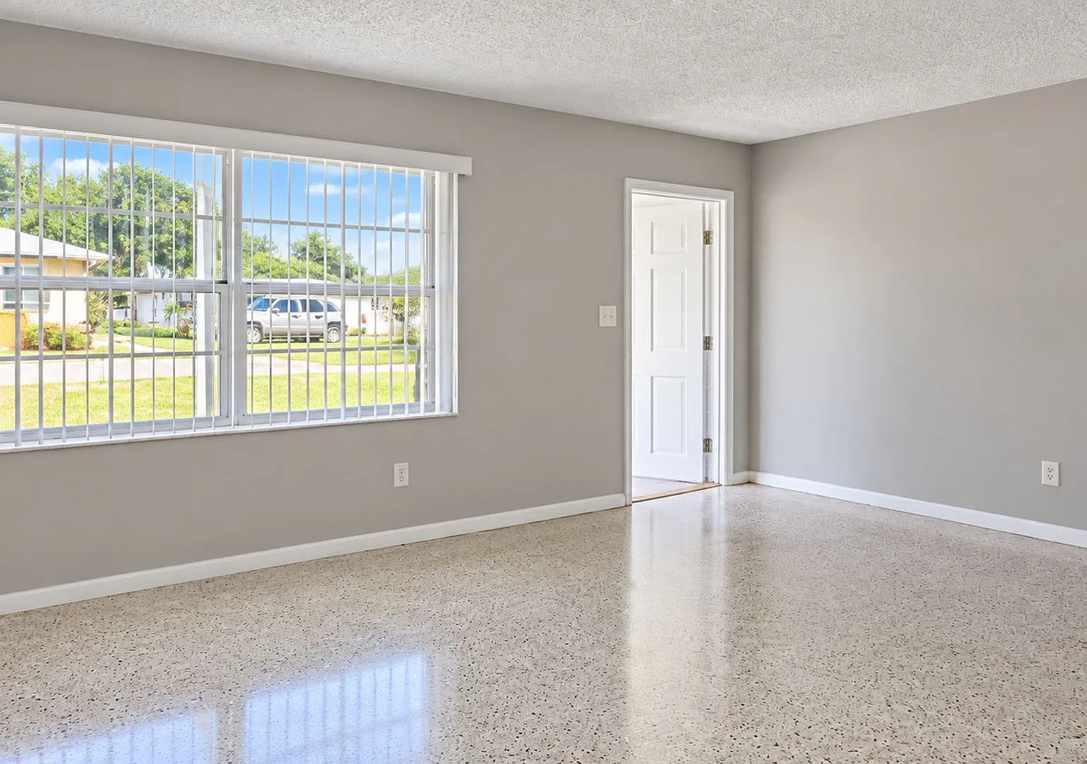 Hugo Rd 2013-2019 FP2 — Photo 2