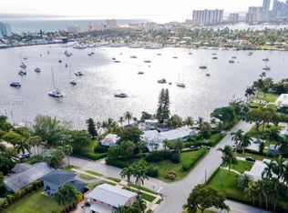 900 N Northlake Dr, Hollywood, FL 33019