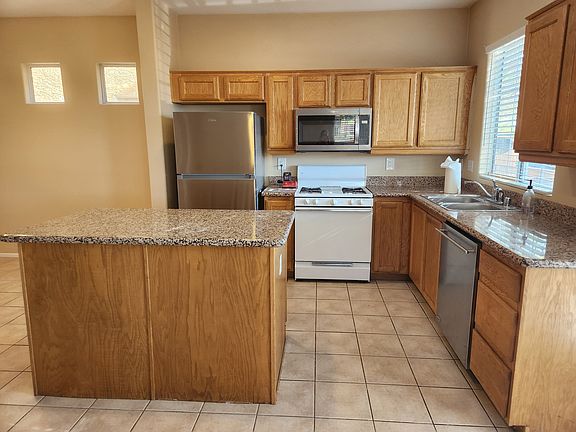 4th image of 3531 Hammock St