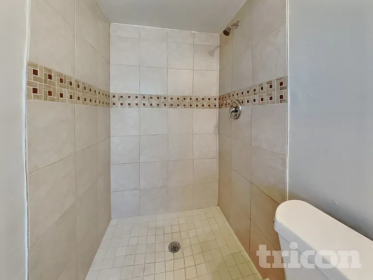 702 Falkirk Ave — Photo 14