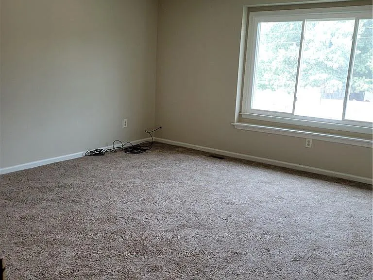 1629 Wilson Rd — Photo 7