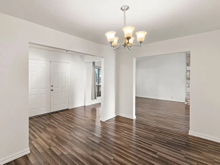 4602 Oak Climb — Photo 5