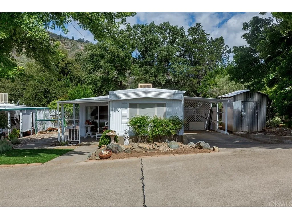 5277 State Highway 49 N Space 2 photo 1