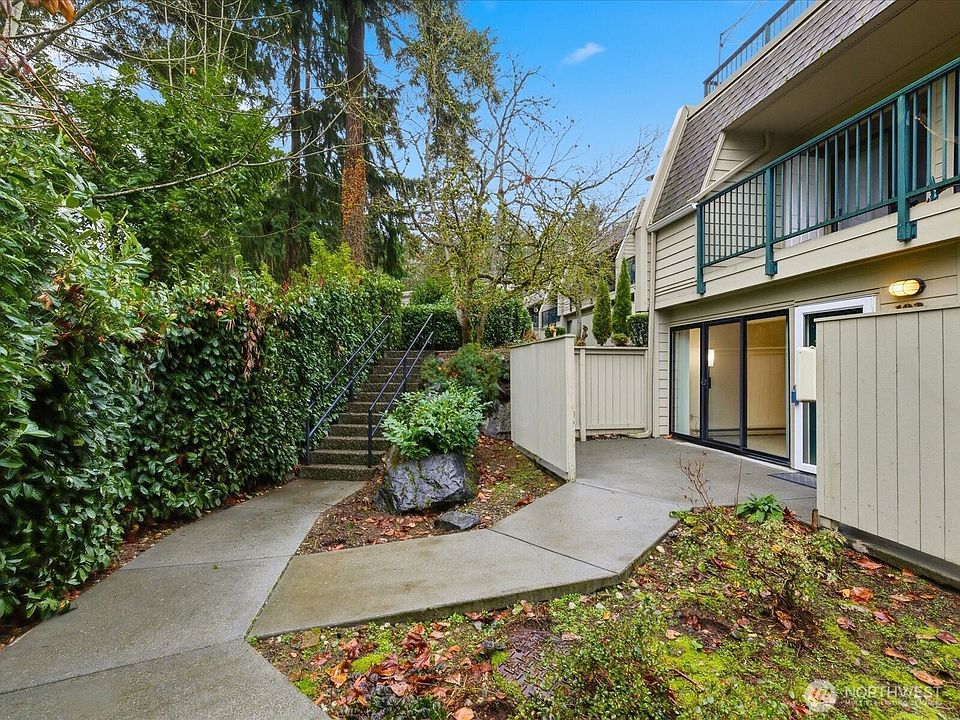 1st image of 8835 166th Avenue NE #D102