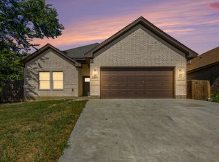 3009 Columbus Ave, Fort Worth, TX 76106