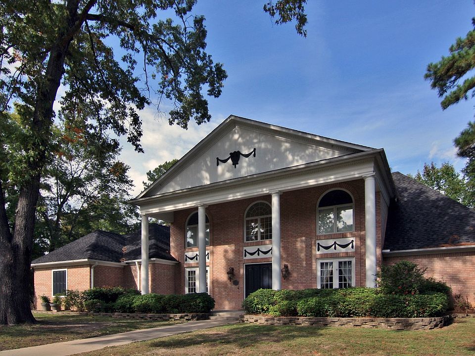1st image of 111 Sweetwater Trl