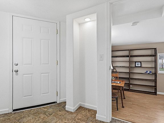 4th image of 4976 NE K Ave