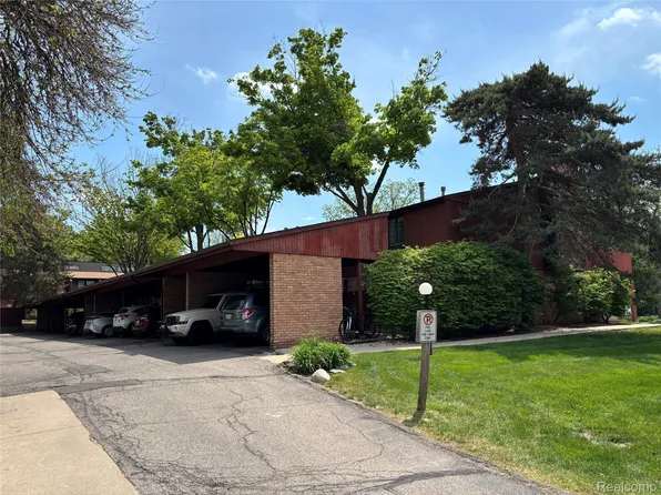 2405 Packard St APT 40D, Ann Arbor, MI 48104