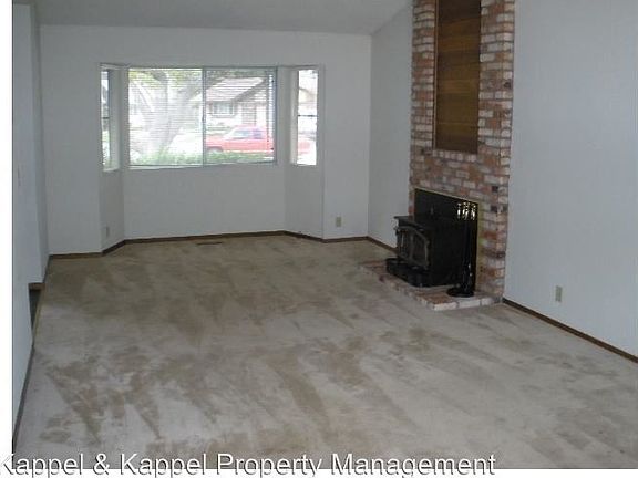 4th image of 137 Chinook Ct