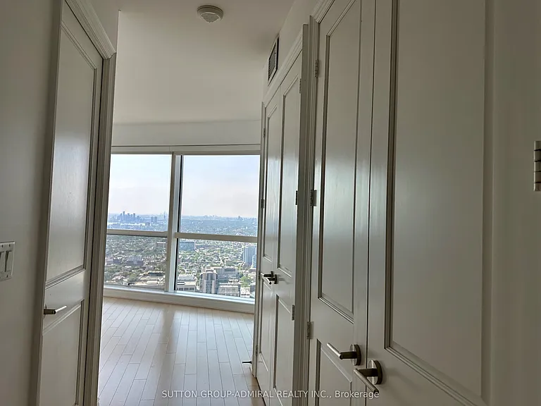 388 Yonge St #6016 — Photo 8