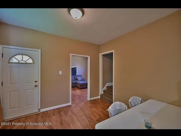 418 Farber Ct, Scranton, PA 18510
