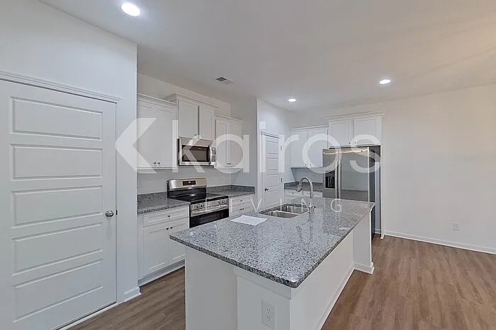 103 English Oak Ln — Photo 5