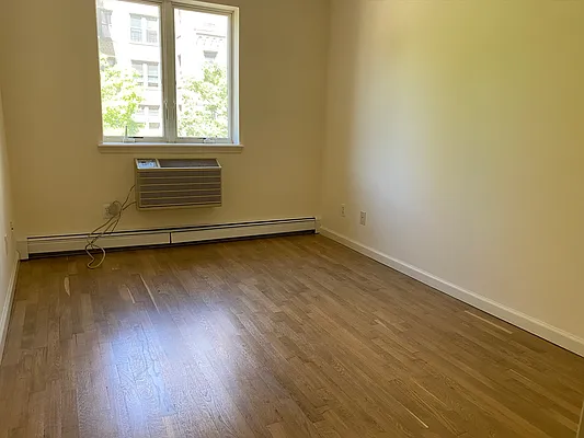 Rented by Calabrese Real Estate | media 7