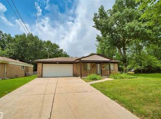 27279 Arsenal Ave, Warren, MI 48093