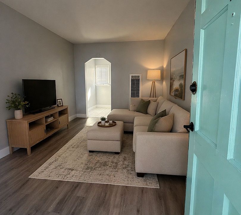 1st image of 934 N Termino Ave #924-02