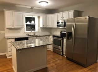 498 Sandy Shore Dr, Mount Bethel, PA 18343