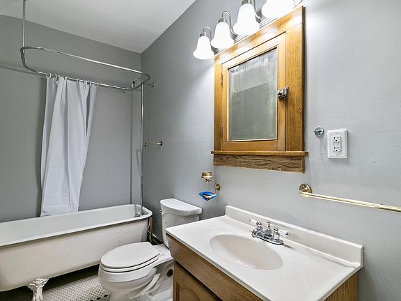 4th image of 600 Holly Ave #2