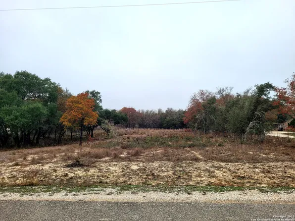 777 KILLARNEY RD LOT 394, Floresville, TX 78114