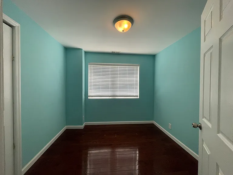 2820 Guilford St — Photo 8