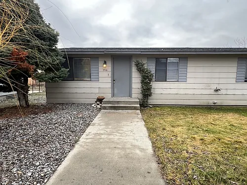 306 2nd St SE Photo 1