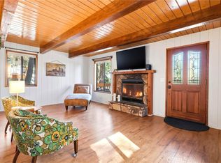 2015 Mojave Scenic Dr, Wrightwood, CA 92397