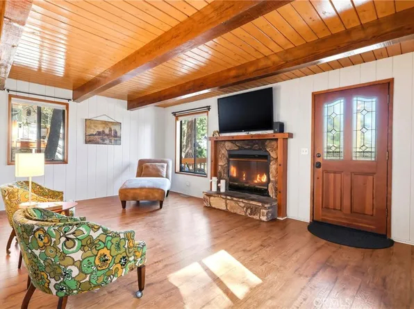 2015 Mojave Scenic Dr, Wrightwood, CA 92397