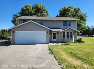 205 W 34th Ave, Kennewick, WA 99337