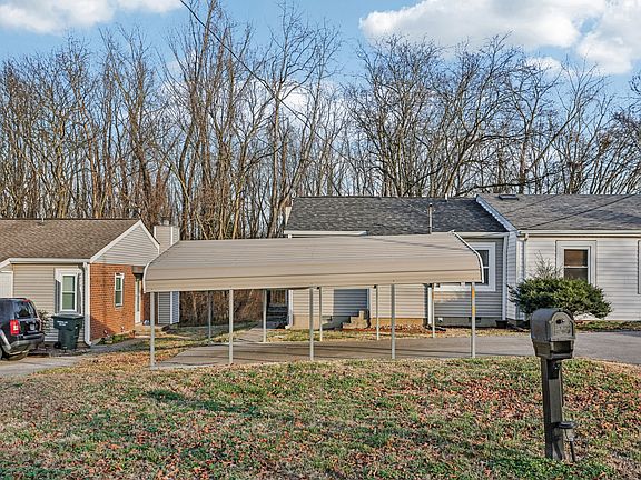 2nd image of 4614 Woodside Dr
