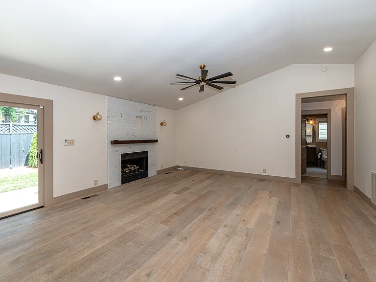 626 Copperfield Dr — Photo 15