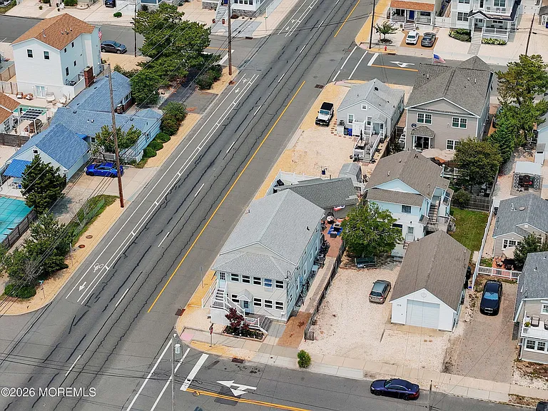 111 Guyer Ave #LOWER — Photo 2