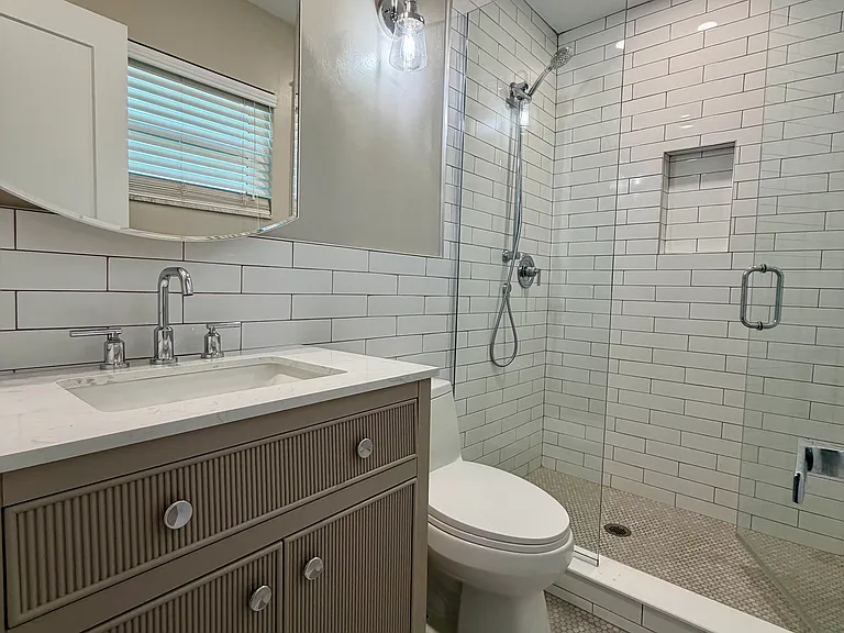 965 Morningside Dr #2W — Photo 23