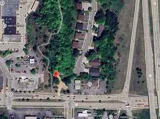 2346 West WASHINGTON STREET, West Bend, WI 53095