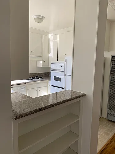 17830 Magnolia Blvd #11 Photo 1 17830 Magnolia Blvd #11 Photo 1