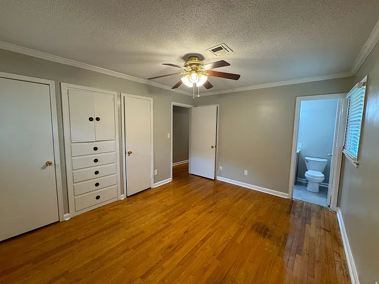 2434 Oxford Dr — Photo 31