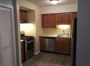 2000 Springbrook Cir, Portsmouth, NH 03801