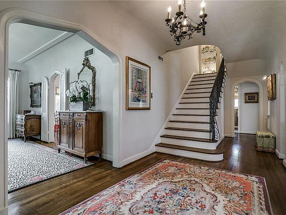 5th image of 4308 Beverly Dr